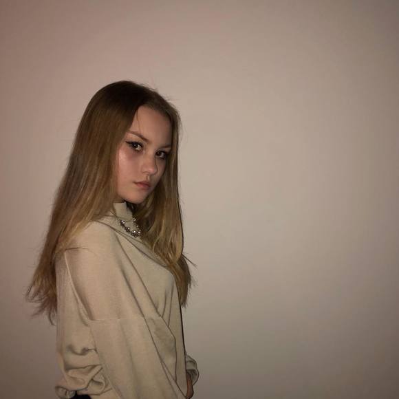 Meet your Posher, Daria - Picture 1 of 1